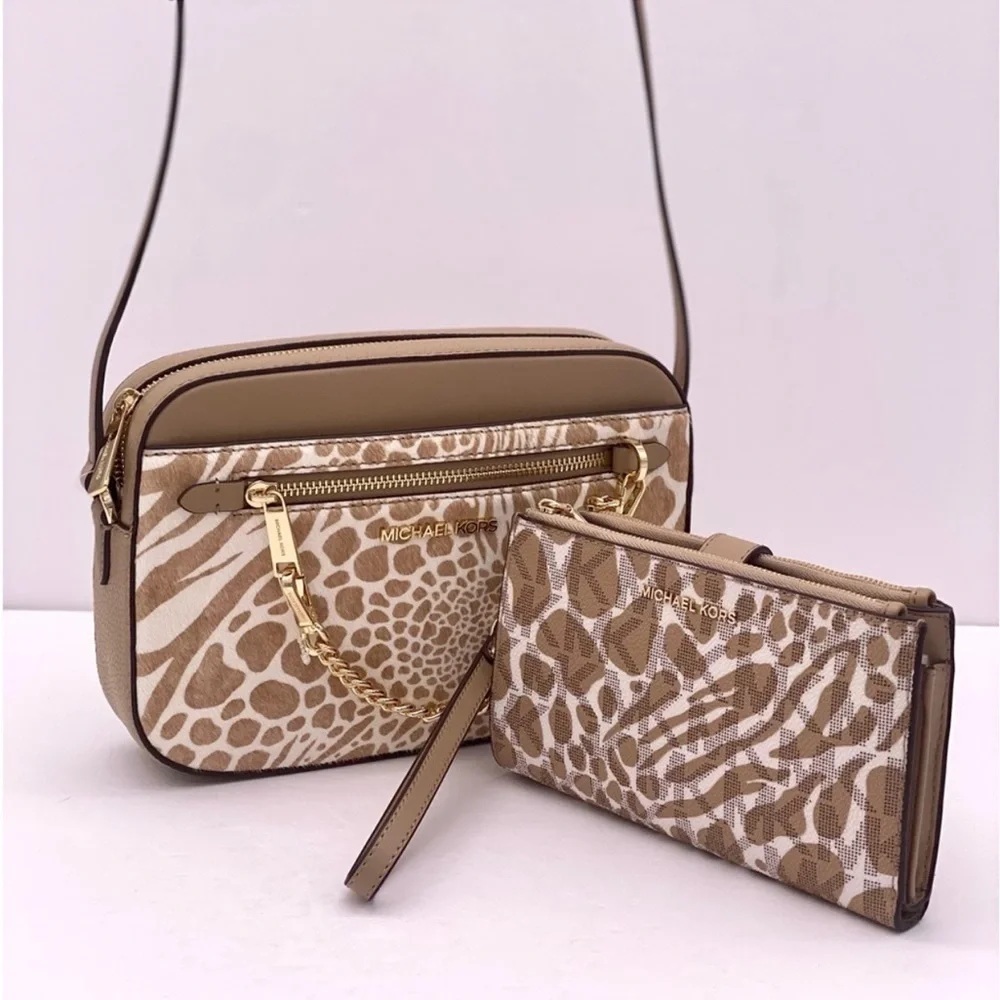Michael Kors EW Zip Chain Crossbody And Wallet Set